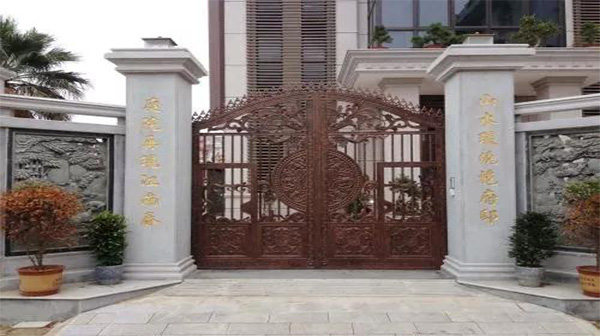 門(mén)窗激光切割機(jī)設(shè)備，令人震撼的工業(yè)之美